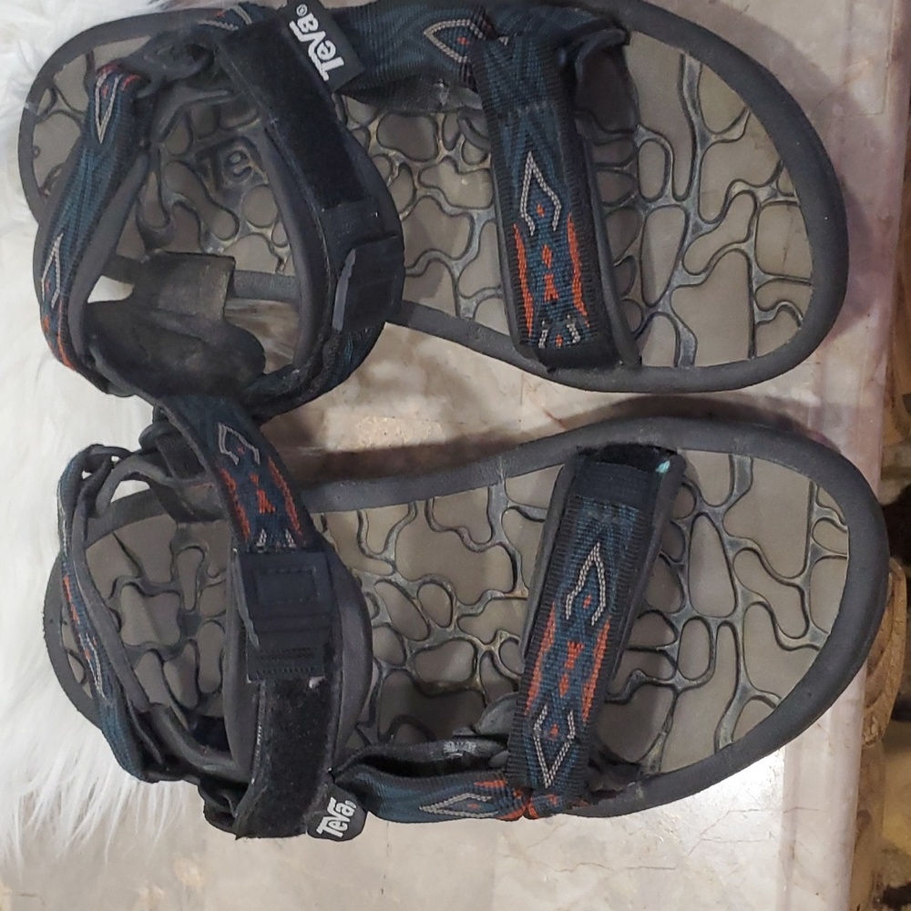 Teva black sandals size 9 - Picture 2 of 12